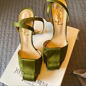 Gorgeous YSL Satin Green Heels. Yves Saint Laurent.